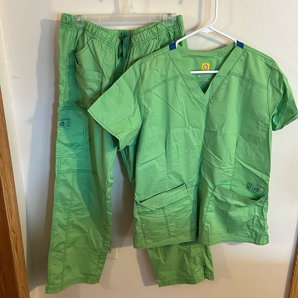 WonderWink scrubs